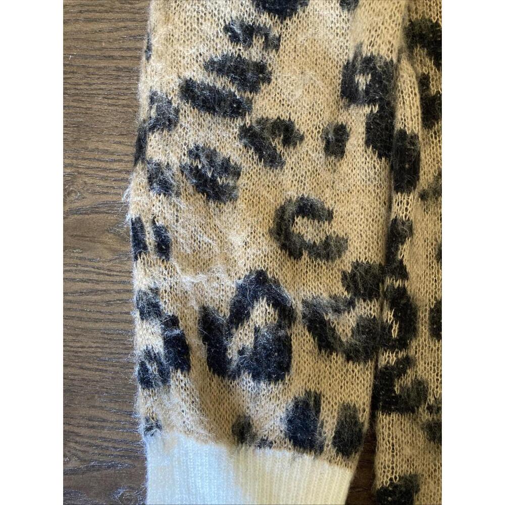 Lulus‎ Cheetah Print Fuzzy Sweater - Picture 6 of 9